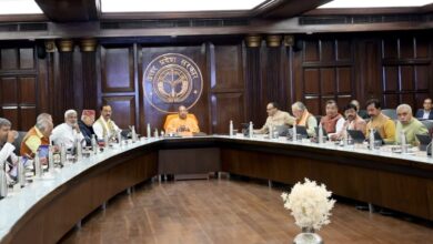 Photo of 15 लाख शिक्षक व शिक्षणेत्तर कर्मी करा सकेंगे निजी अस्पतालों में कैशलेस इलाज