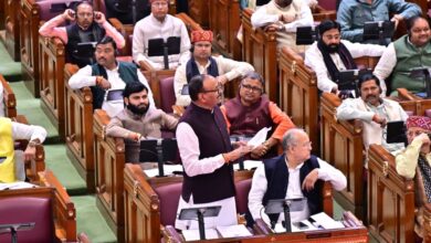Photo of गुमराह करके वोट लिया अब जनता को दांव दिया: ब्रजेश पाठक