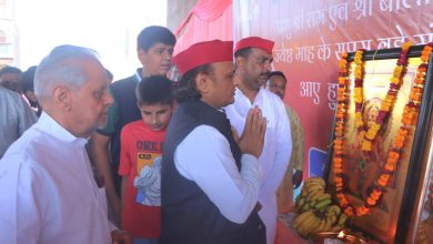 Photo of सपा अध्यक्ष अखिलेश यादव ने पार्षद जीतू को दिया आशीर्वाद, कैंट विधानसभा क्षेत्र में मची हलचल