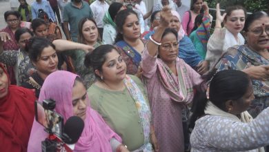 Photo of भाजपा सांसद कंगना रनौत की अभद्र टिप्पणी के खिलाफ कांग्रेस पार्टी की महिलाओं ने खोला मोर्चा